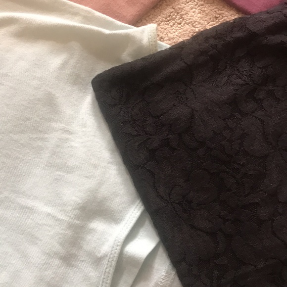 Bundle of 7 (6 tank tops + romper) - Picture 4 of 7